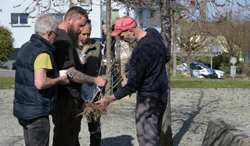 Stefan Braun, Umweltschutzbeauftragter der Stadt Kreuzlingen (rechts im Bild) Stefan Braun, Umweltschutzbeauftragter der Stadt Kreuzlingen (rechts im Bild)
