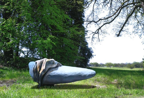 „Der Schrofen, Findling schwebend“ von Eva Pisana / Kerstin Kubalek: Simulation „Der Schrofen, Findling schwebend“, Eva Pisana / Kerstin Kubalek