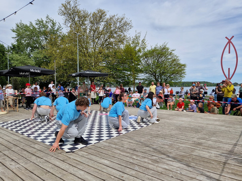 Zeigten ihr Können: MaWay Breakdance Zeigten ihr Können: MaWay Breakdance