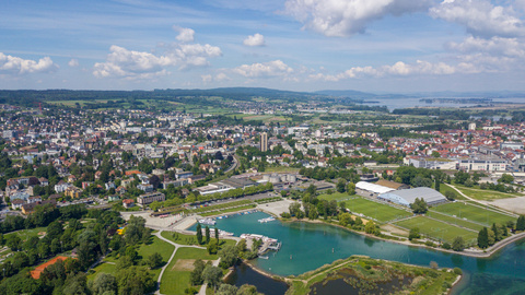 Kreuzlingen Luftaufnahme Richtung Stadt