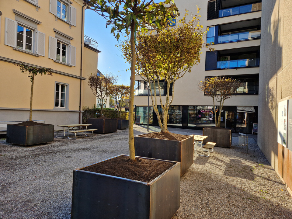 Die Piazza Cisternino am Boulevard wurde zur Stadt-Insel umgestaltet. Stadt-Insel Piazza Cisternino