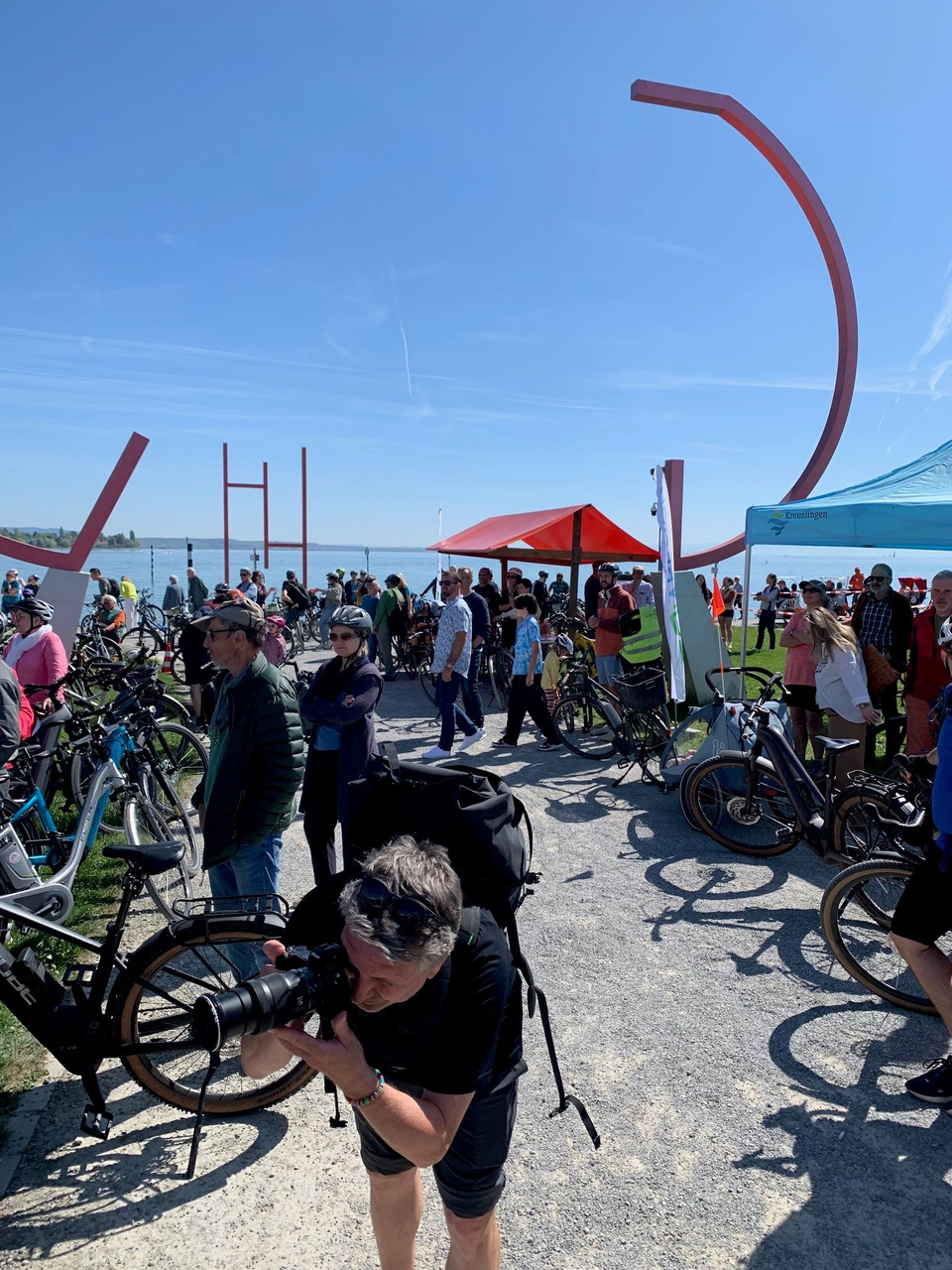 Traumwetter: Festplatz vor dem Start Traumwetter: Festplatz vor dem Start